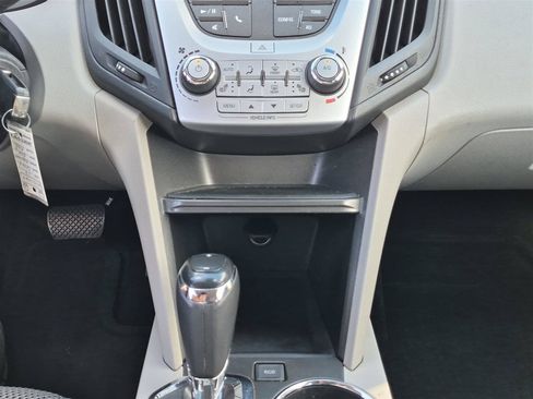 Used 2017 Chevrolet Equinox LT w/ Convenience Package FWD image 24