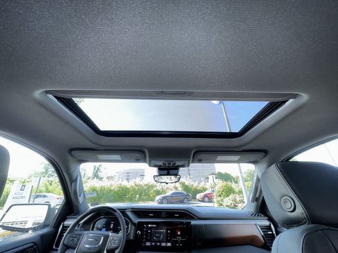 New 2026 GMC Sierra 1500 Denali AWD/4WD image 24