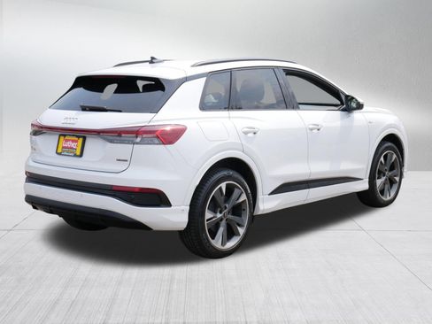 Used 2023 Audi Q4 e-tron Premium Plus w/ Premium Plus AWD/4WD image 7