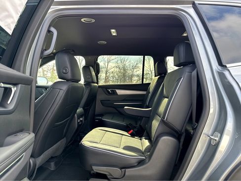 New 2026 Buick Enclave Preferred image 8