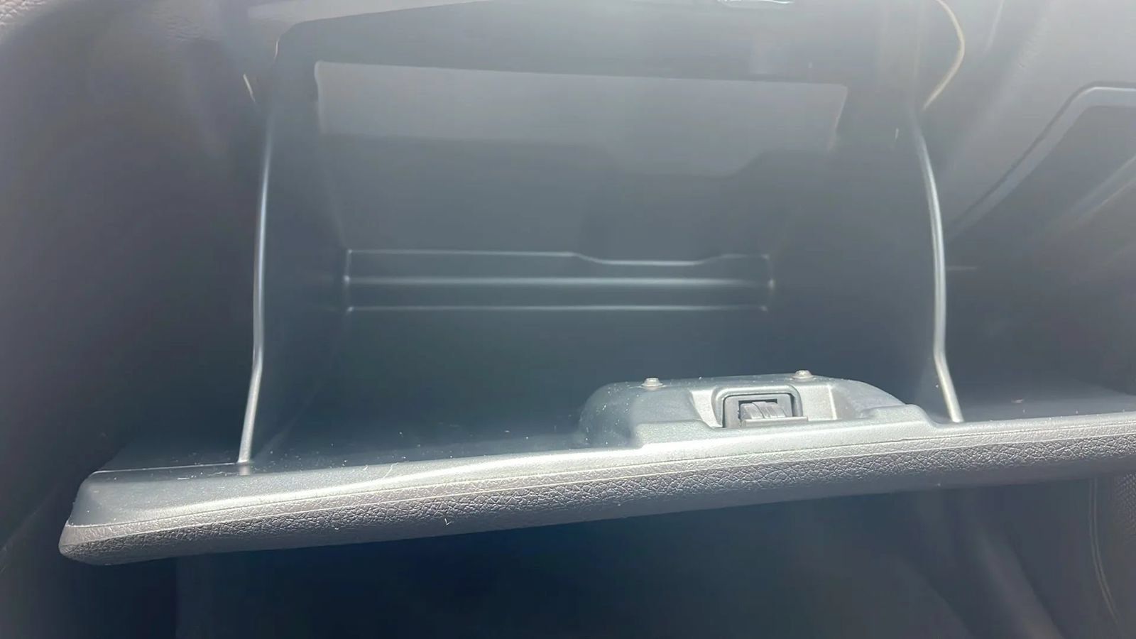 Used 2011 Ford Fusion SE FWD image 22