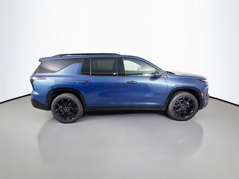 Used 2024 Chevrolet Traverse RS image 9