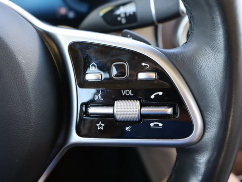 Used 2022 Mercedes-Benz GLC 300 4MATIC image 22