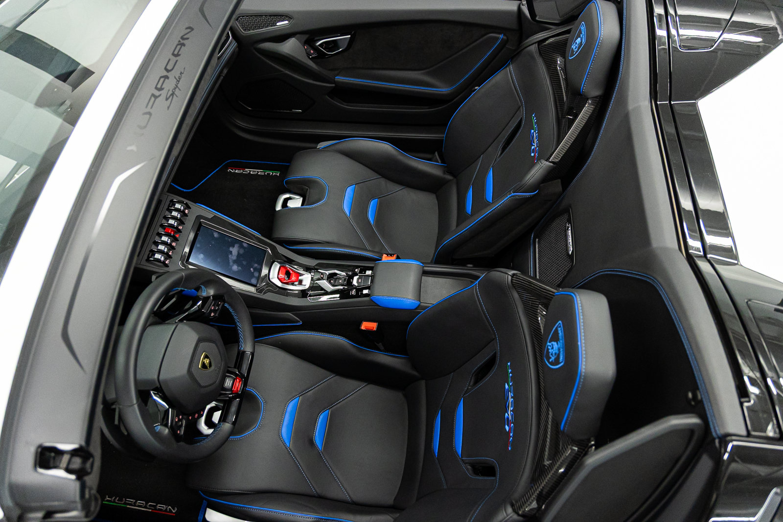 Used 2024 Lamborghini Huracan EVO AWD/4WD image 29
