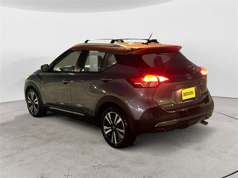 Used 2020 Nissan Kicks SR w/ SR Premium Package image 3