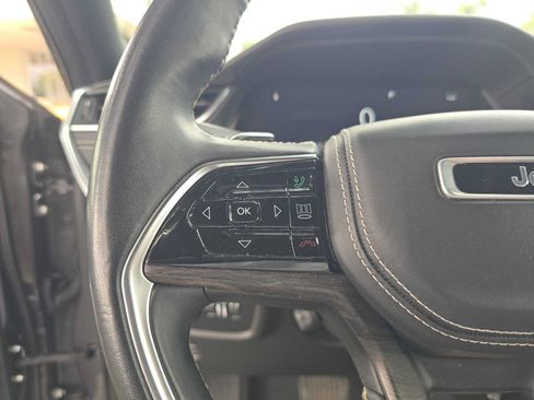 Used 2021 Jeep Grand Cherokee L Overland w/ Luxury Tech Group IV AWD/4WD image 33