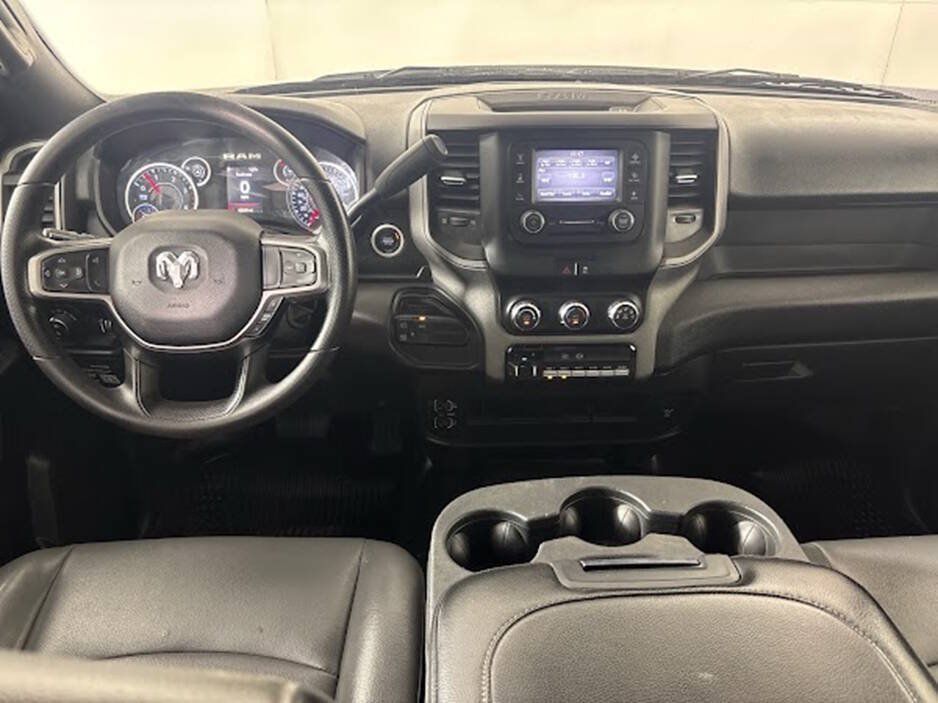 Used 2024 RAM 2500 Tradesman w/ Chrome Appearance Group AWD/4WD image 16