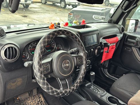 Used 2013 Jeep Wrangler Sport image 8