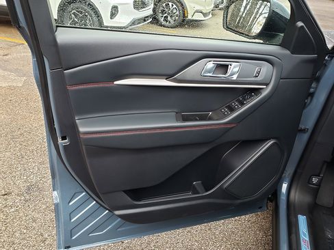 New 2026 Ford Explorer ST-Line w/ ST-Line Street Pack image 10