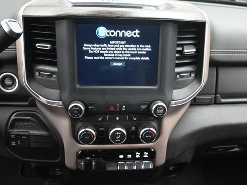 Used 2021 RAM 2500 Laramie AWD/4WD image 17