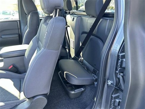 Used 2025 Nissan Frontier SV image 17