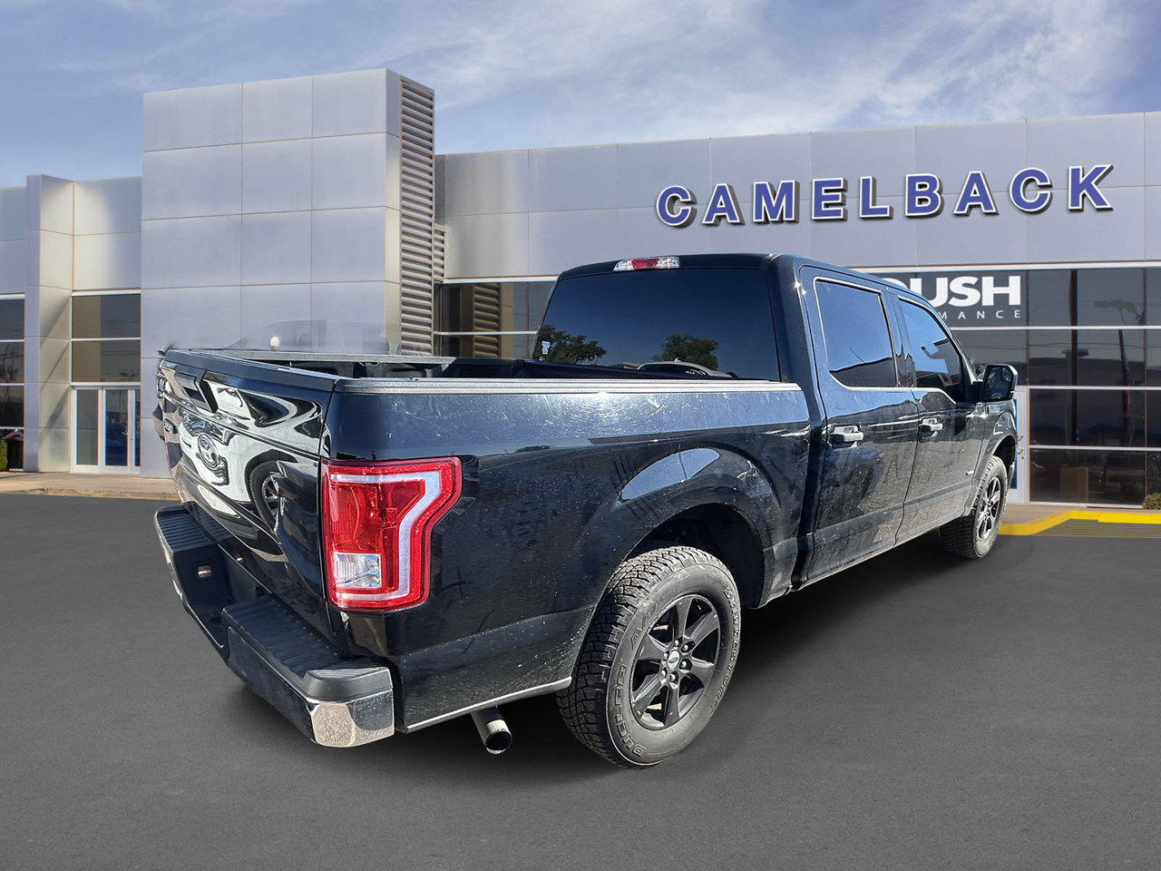 Used 2017 Ford F150 XLT RWD image 5