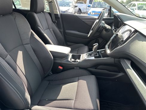 Used 2025 Subaru Outback Premium image 13