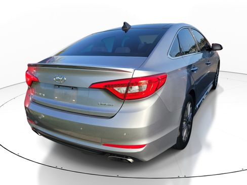 Used 2015 Hyundai Sonata Limited w/ Option Group 06 FWD image 4