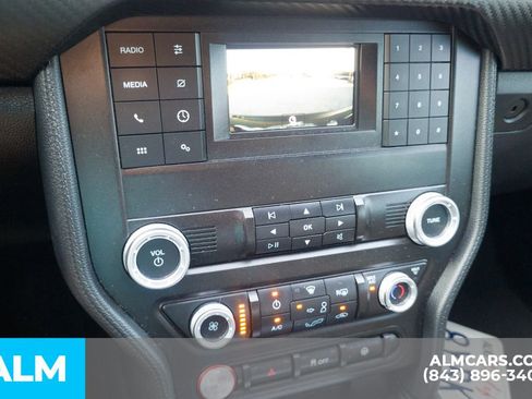 Used 2020 Ford Mustang Coupe RWD image 9