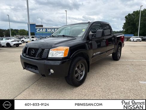 Used 2014 Nissan Titan PRO-4X w/ Pro-4x Luxury Package AWD/4WD image 15