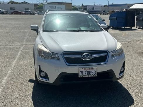 Used 2016 Subaru Crosstrek 2.0i Premium AWD/4WD image 3