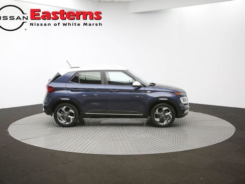 Used 2023 Hyundai Venue Limited image 60