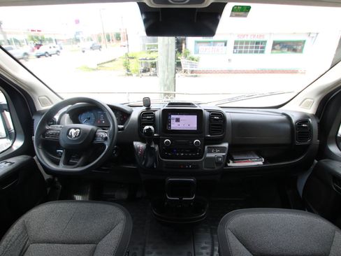 Used 2023 RAM ProMaster 2500 FWD image 13
