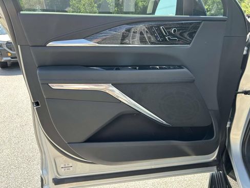 Used 2025 Cadillac Escalade IQ Sport 1 AWD/4WD image 15