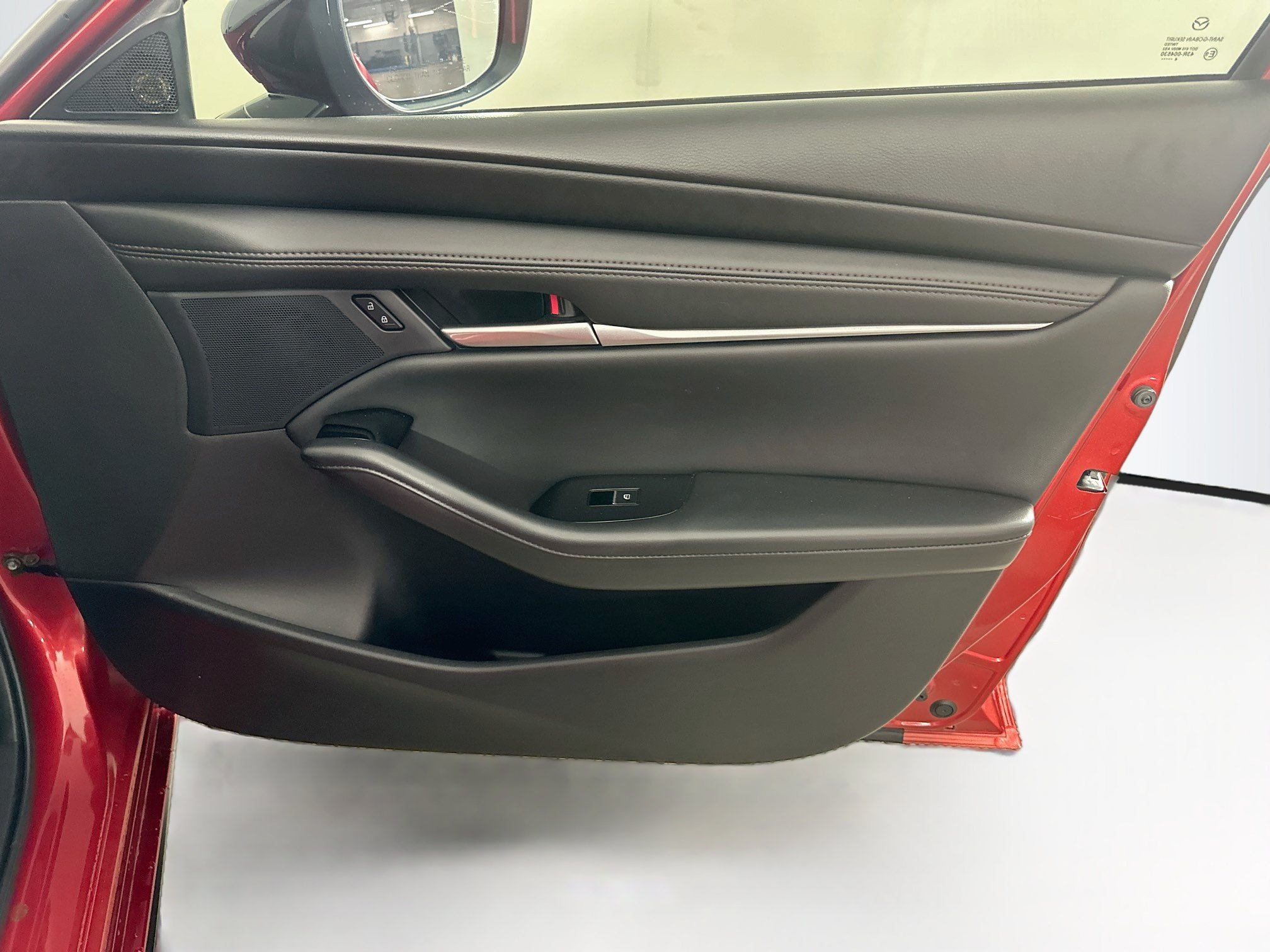 Used 2025 MAZDA MAZDA3 s FWD image 31