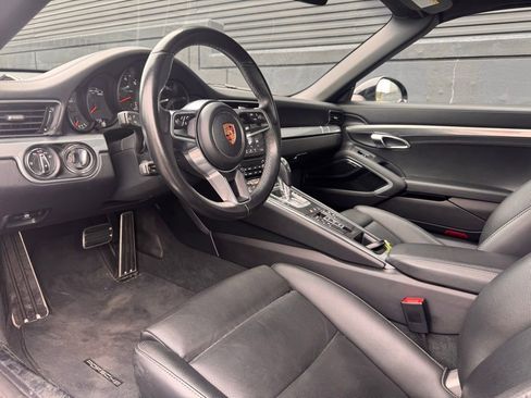 Certified 2018 Porsche 911 Cabriolet image 4