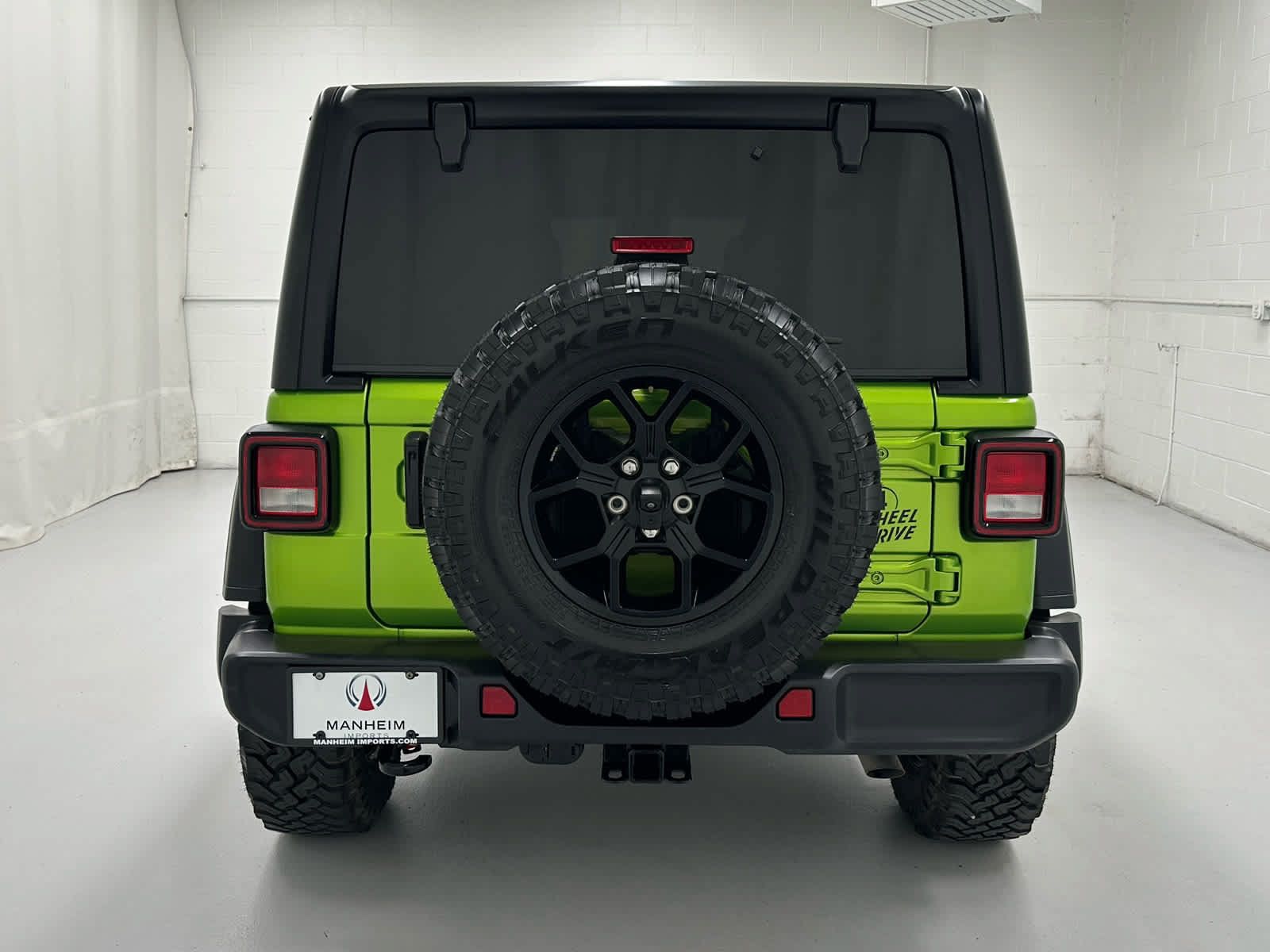 Used 2025 Jeep Wrangler Unlimited Sport AWD/4WD image 7
