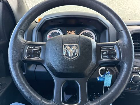 Used 2017 RAM 1500 Express image 12