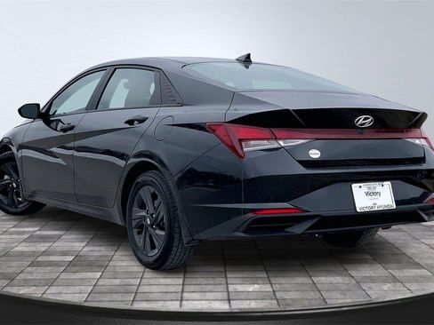 Used 2023 Hyundai Elantra SEL image 7