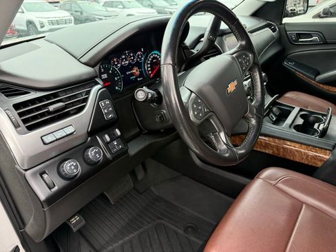 Used 2019 Chevrolet Suburban Premier w/ Premier Plus Edition image 14