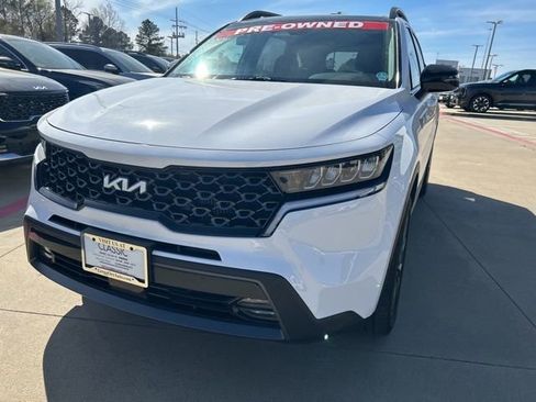 Used 2023 Kia Sorento X-Line EX image 3