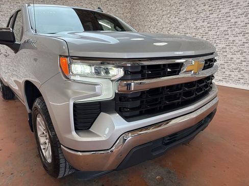 Used 2022 Chevrolet Silverado 1500 LT w/ Protection Package image 8