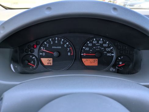 Used 2021 Nissan Frontier SV w/ Midnight Edition Floor Mats image 24