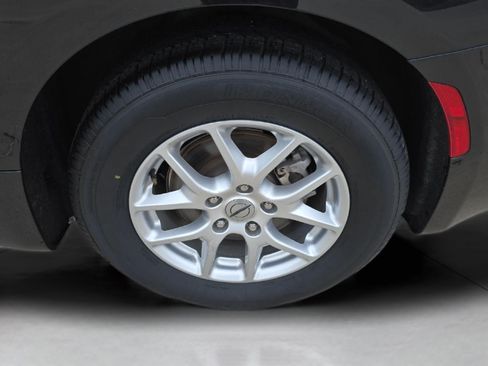 Used 2023 Chrysler Pacifica Touring-L FWD image 23