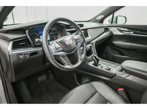 Certified 2023 Cadillac XT5 Premium Luxury image 9