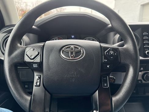 Used 2023 Toyota Tacoma SR AWD/4WD image 19