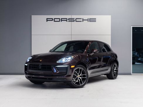 Certified 2026 Porsche Macan AWD/4WD image 1
