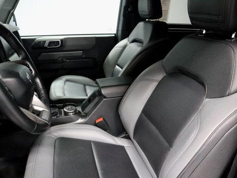 Certified 2024 Ford Bronco Black Diamond image 19