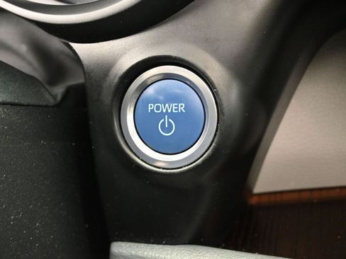 Used 2022 Toyota Sienna XLE w/ XLE Plus Package image 23