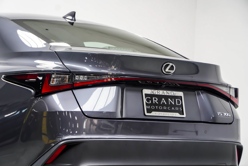 Used 2024 Lexus IS 300 w/ Comfort Package RWD image 17