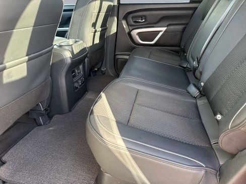 Used 2019 Nissan Titan PRO-4X image 13