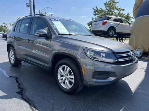 Used 2017 Volkswagen Tiguan S FWD image 8