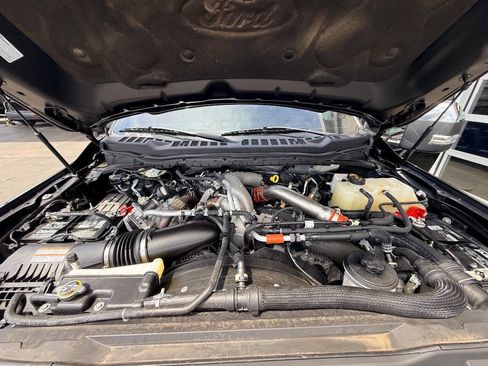 Used 2023 Ford F450 Platinum w/ FX4 Off-Road Package AWD/4WD image 46