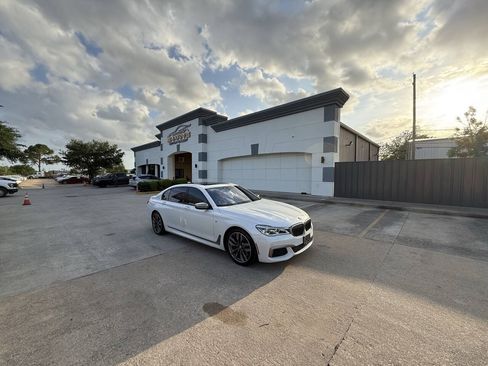 Used 2018 BMW M760i xDrive AWD/4WD image 60
