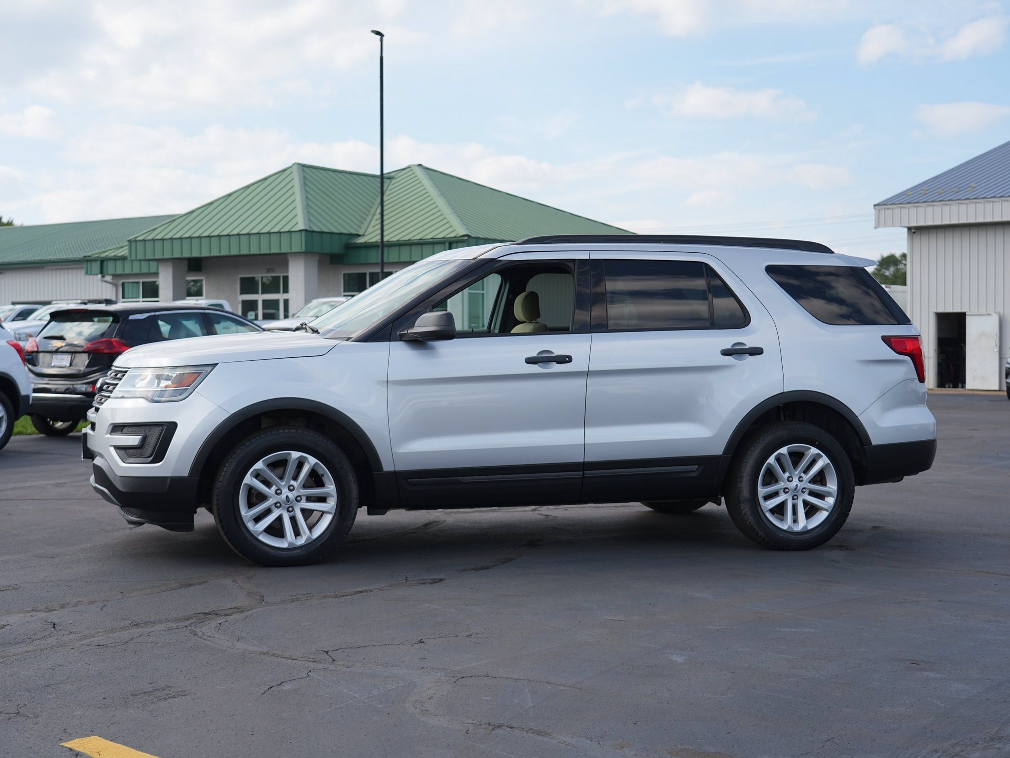 Used 2017 Ford Explorer 4WD image 7