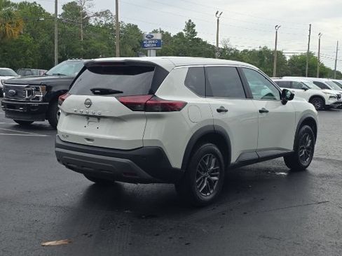 Used 2023 Nissan Rogue S FWD image 7