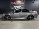 Used 2018 Toyota Camry SE image 2
