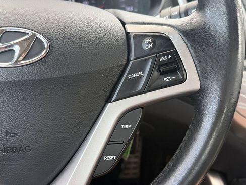 Used 2013 Hyundai Veloster w/ Style Pkg FWD image 19