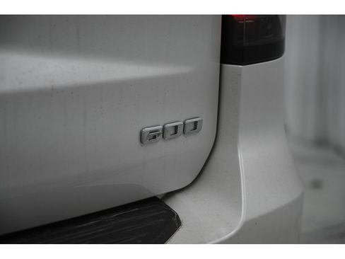 Used 2022 Cadillac Escalade Premium Luxury w/ LPO, Illumination Package image 65