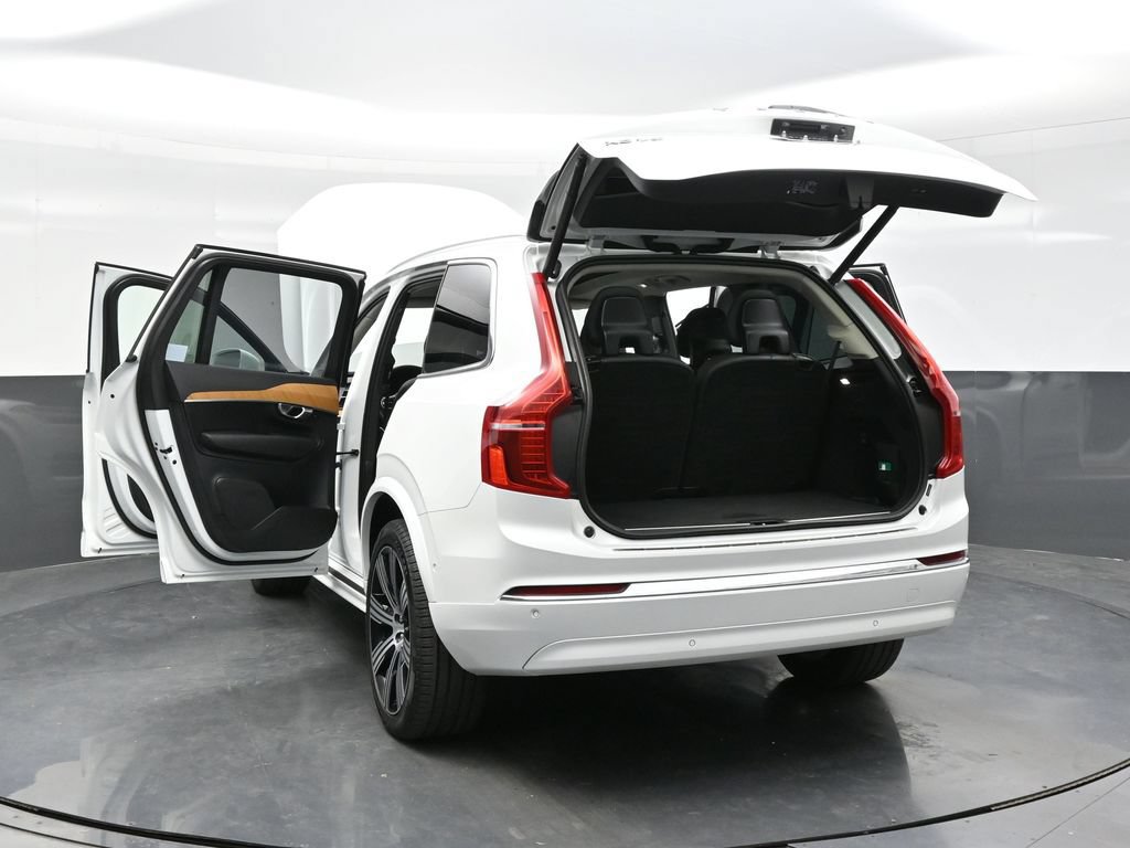 Used 2025 Volvo XC90 T8 Plus w/ Protection Package Premier AWD/4WD image 46